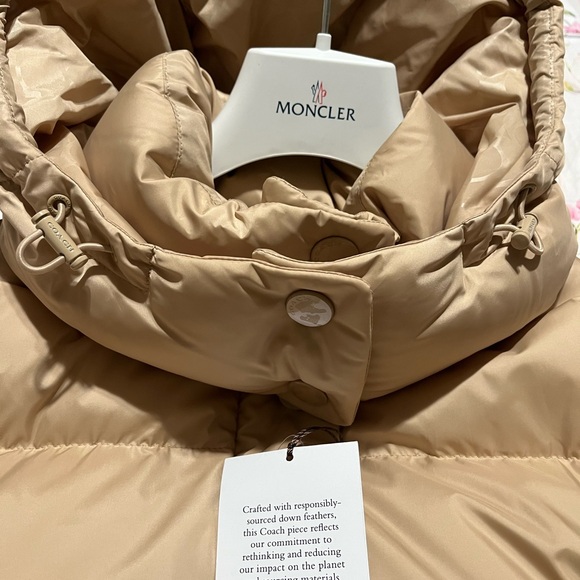 Coach Women's short down Puffer Coat - Picture 3 of 8